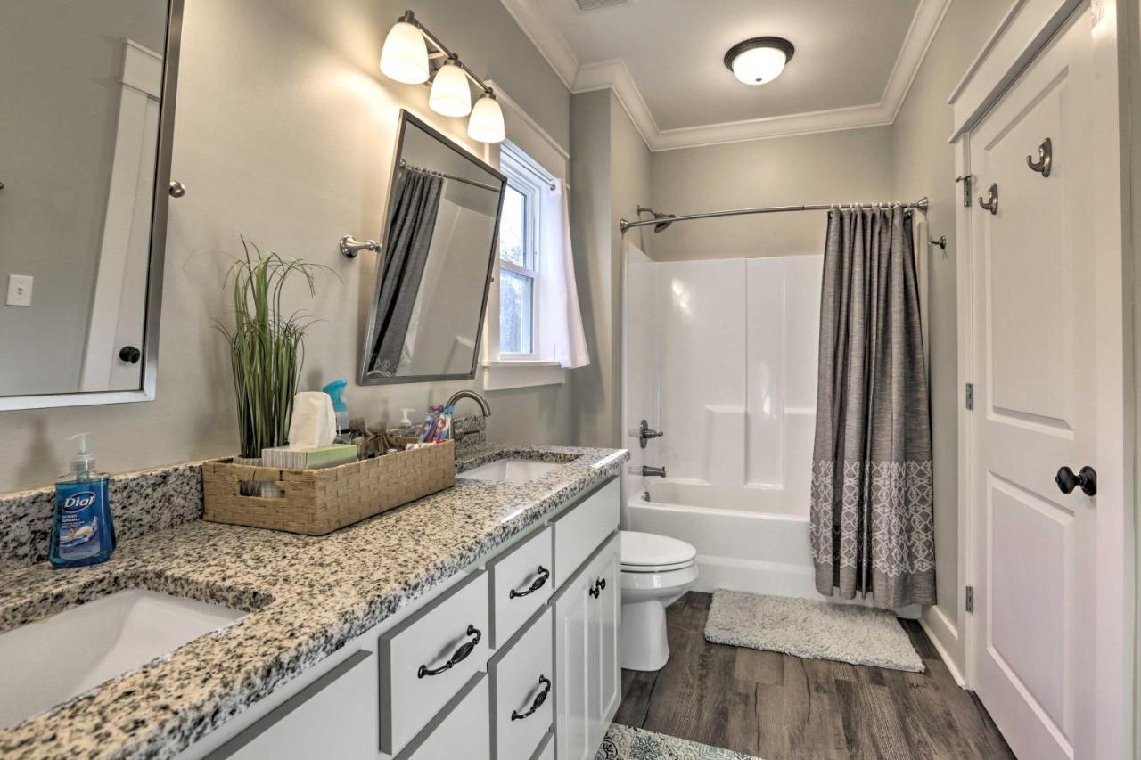 White Oak Creek Home With Views, Deck And Pool Access! Eufaula Esterno foto